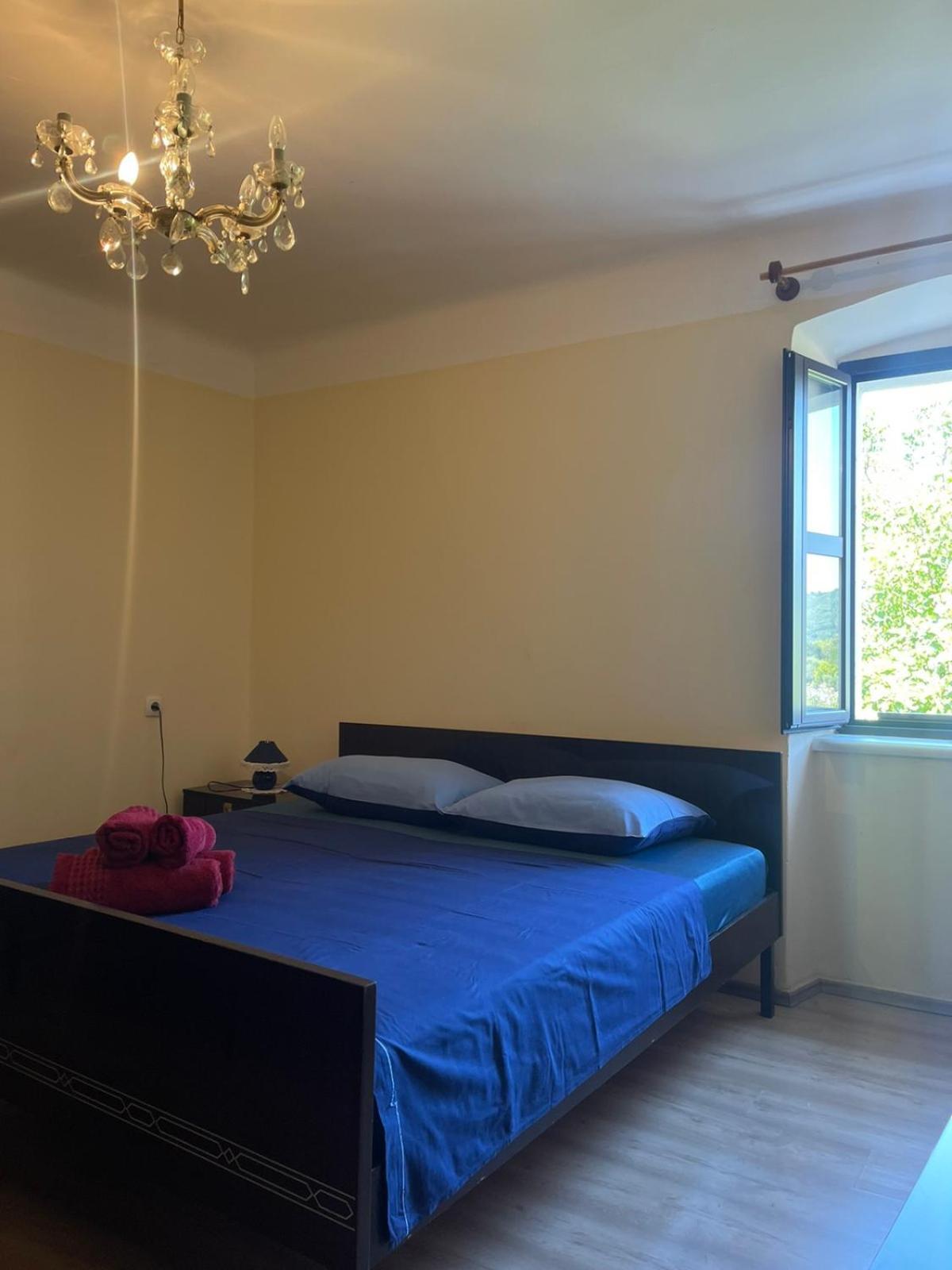 קרס Crveni Apartman מראה חיצוני תמונה